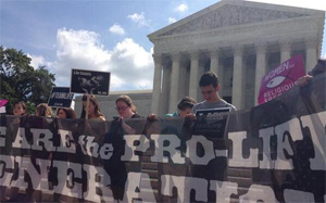 Supreme Court Strikes Down Massachusetts Abortion Clinic Buffer Zone