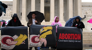 SPLIT: Supreme Court Temporarily Stays Enforcement of Texas Abortion Law with 5-4 Vote